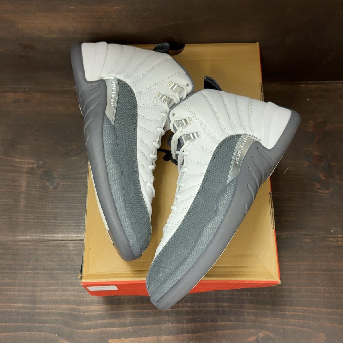 Jordan 12 Retro White Dark Grey Size 10 (Pre-Owned) - back