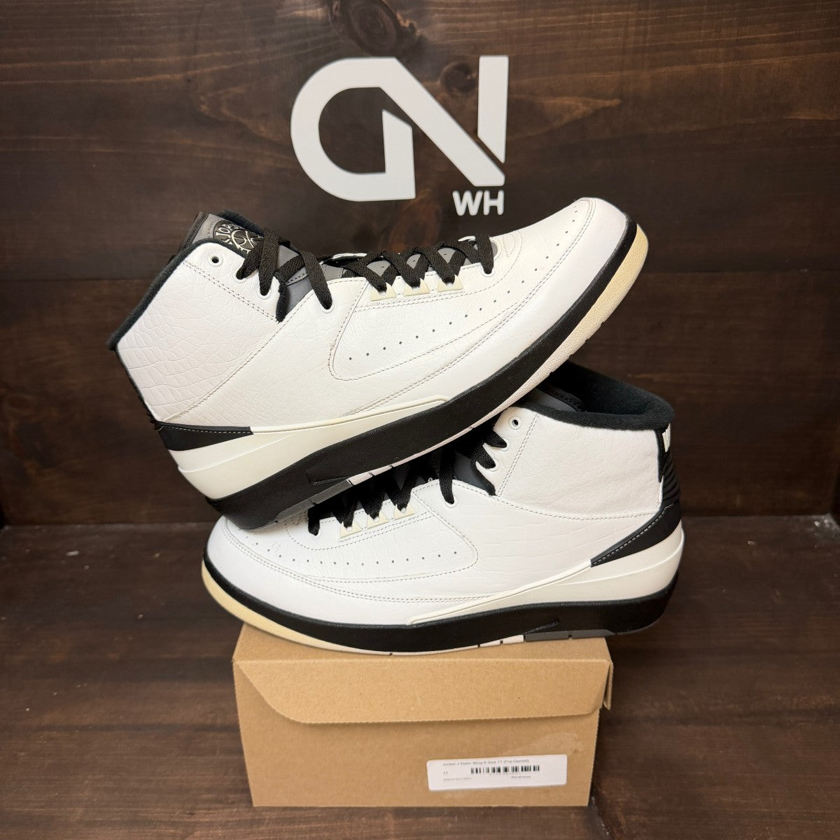 Jordan 2 Retro Wing It Size 11 (Pre-Owned) - Image 1