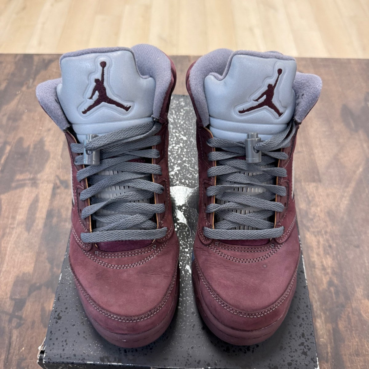 Jordan 5 Retro Burgundy (2023) (GS) Size 6Y (Pre-Owned) - Image 2
