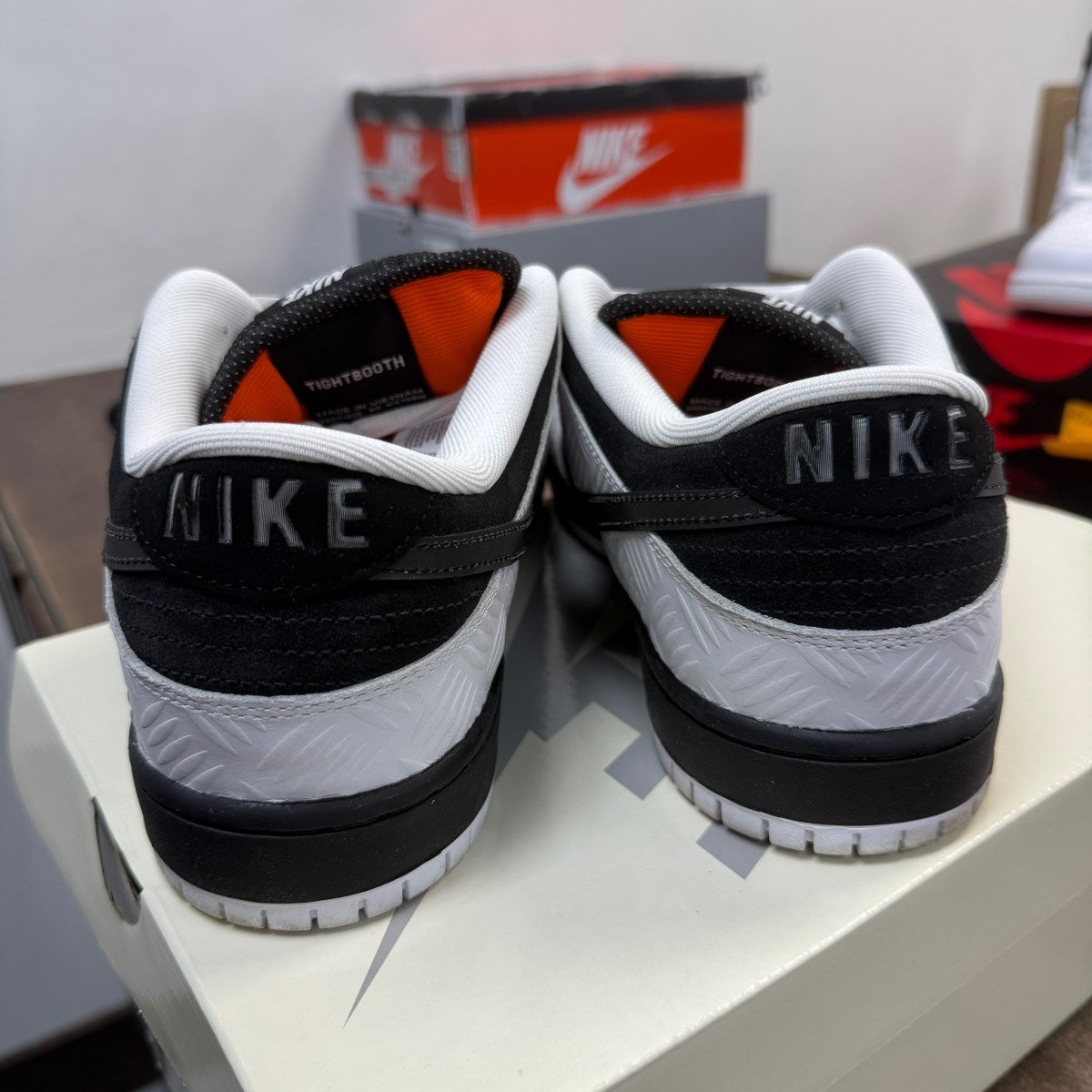 Nike SB Dunk Low TIGHTBOOTH - Image 5