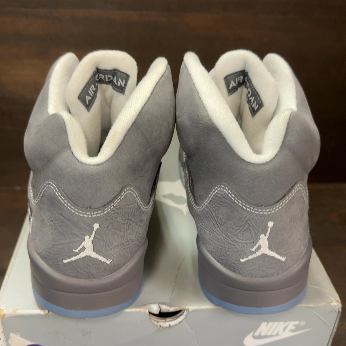 Jordan 5 Retro Wolf Grey (2026) Size 10 (Pre-Owned) - aux