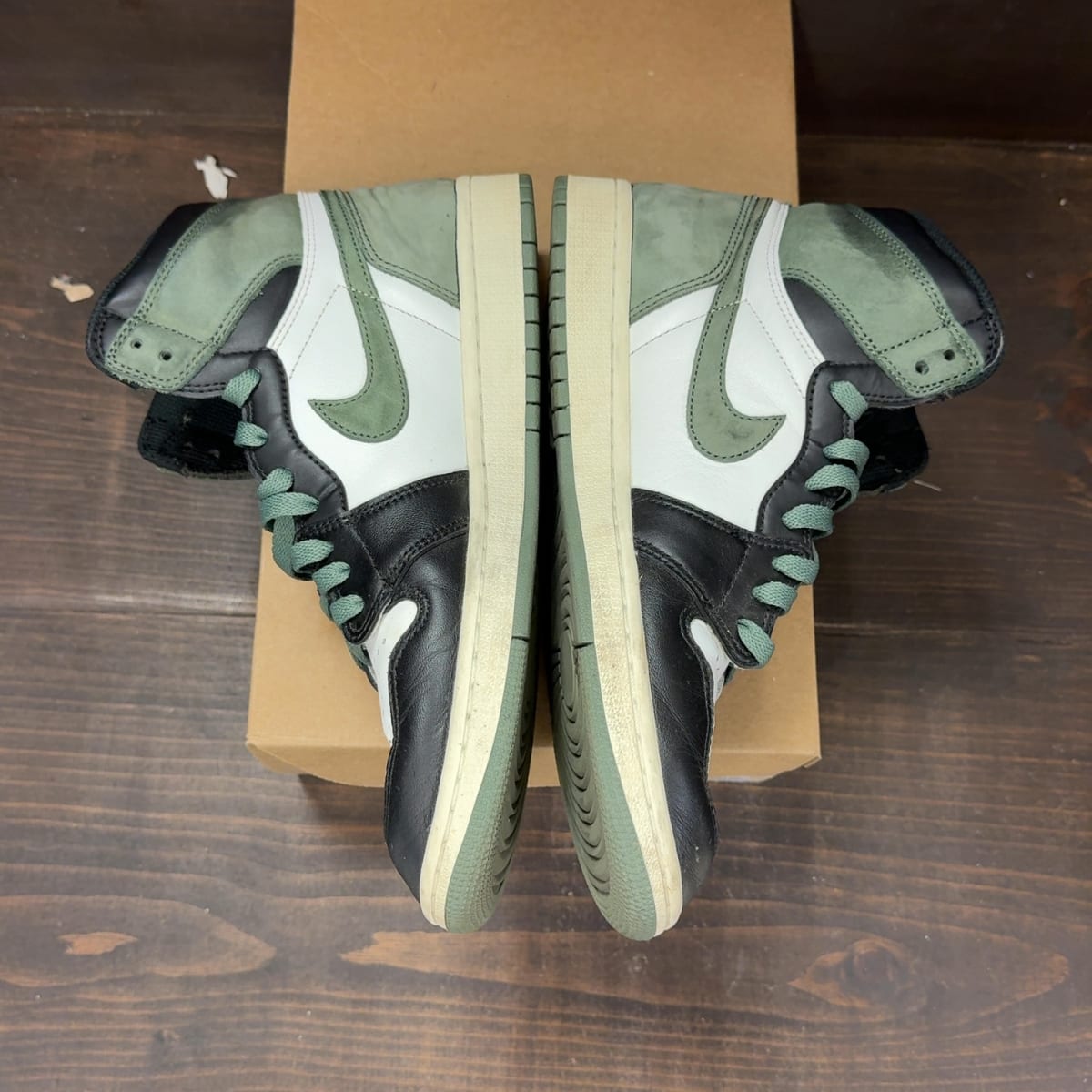 Jordan 1 Retro High Clay Green Size 10 (Pre-Owned) - aux