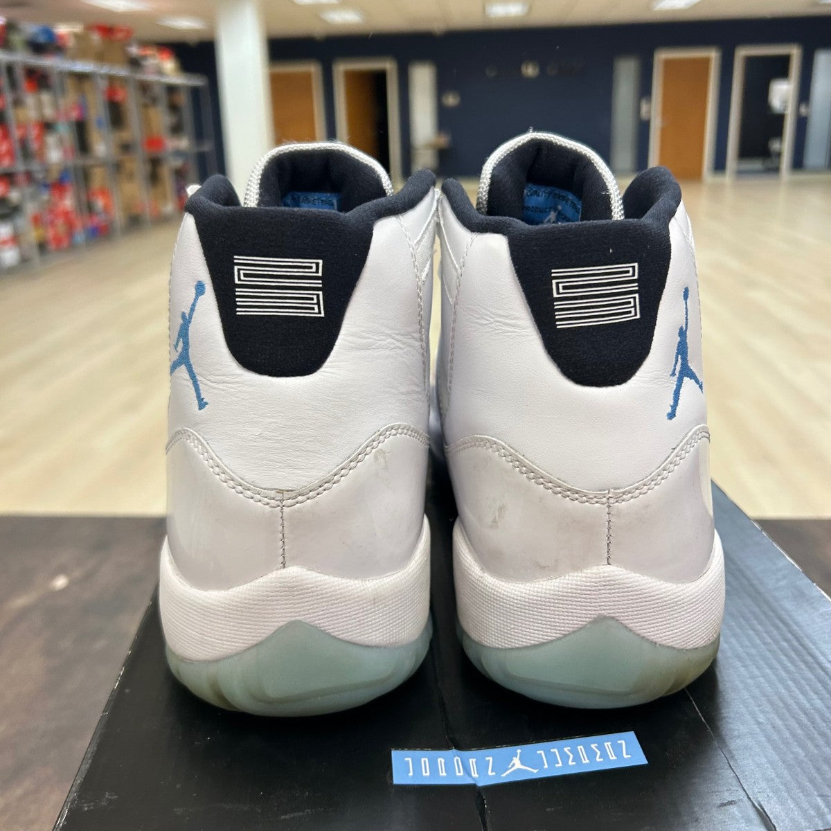 Jordan 11 Retro Legend Blue (2014) - Image 4