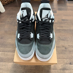 Jordan 4 Retro Fear (2024) Size 10.5 (Pre-Owned) - Image 2