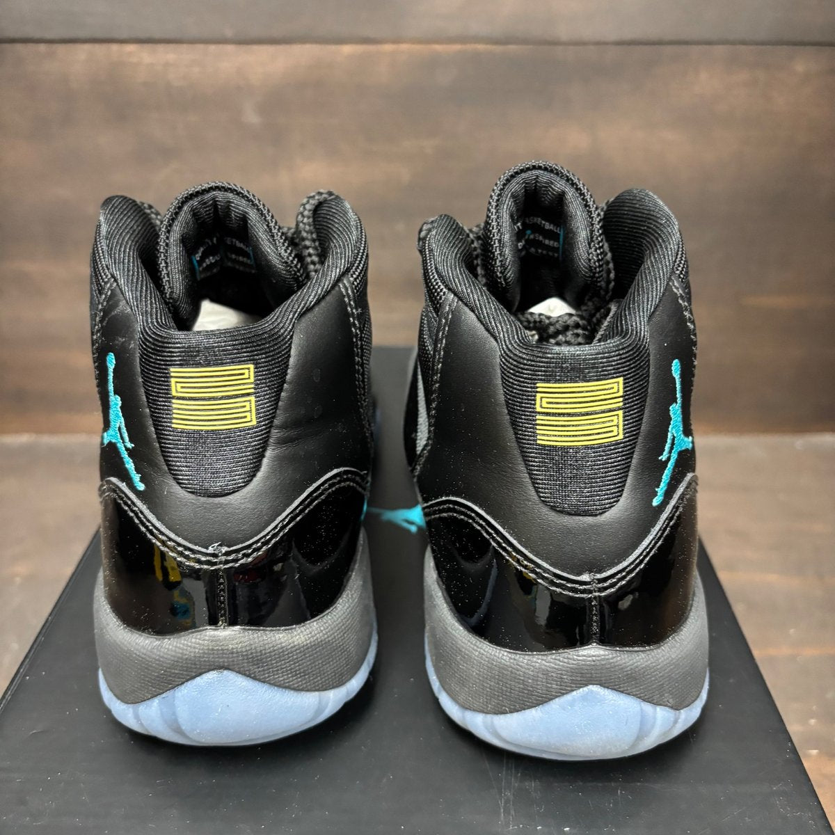 Jordan 11 Retro Gamma Blue (2025) (GS) Size 6Y (Pre-Owned) - sole