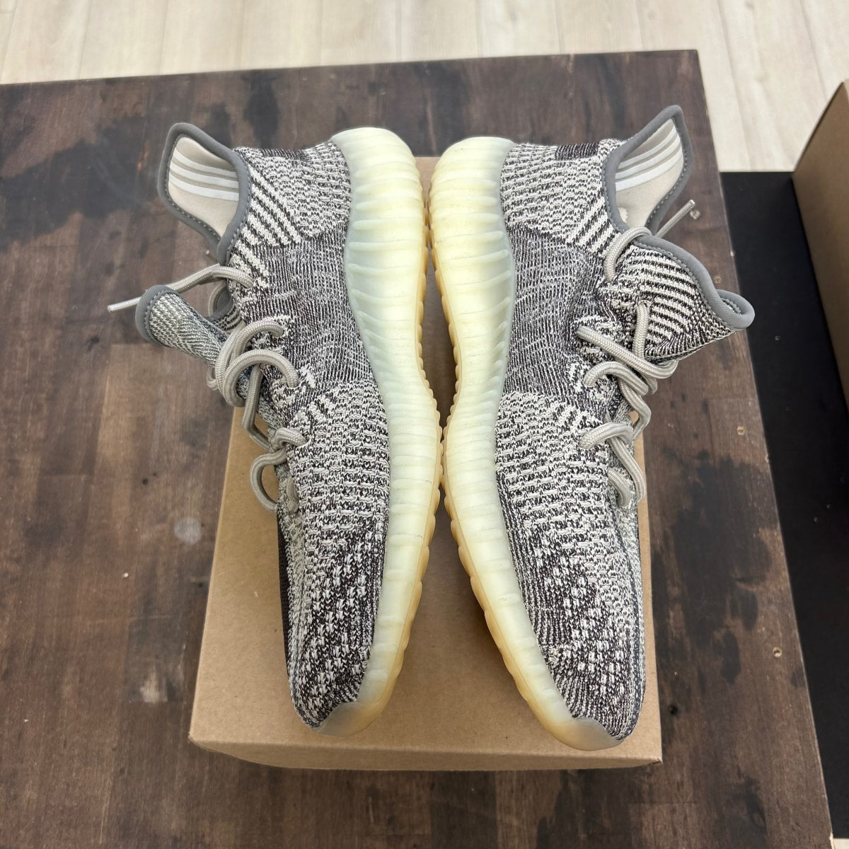 adidas Yeezy Boost 350 V2 Zyon Size 11 (Pre-Owned) - Image 3