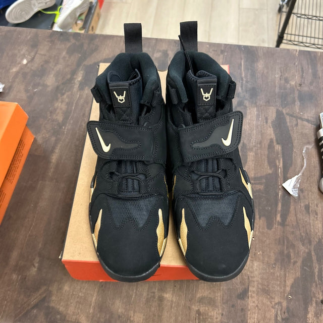 Nike Air DT Max '96 Black Vegas Gold Size 9 (Moderately Worn Pre-Owned) - back