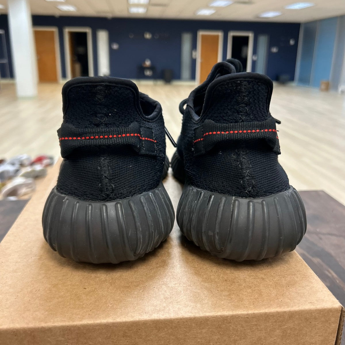 adidas Yeezy Boost 350 V2 Black Red Size 11 (Pre-Owned) - Image 4