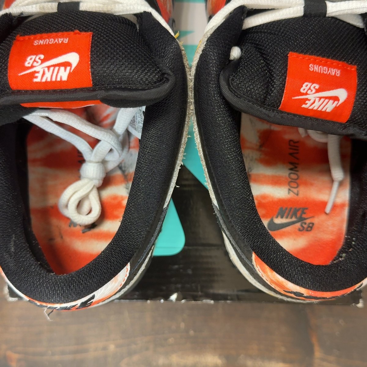 Nike SB Dunk Low Raygun Tie-Dye Black Size 10 (Pre-Owned) - aux