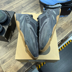 adidas Yeezy Boost 700 Utility Black Size 9.5 (Lightly Worn Pre-Owned)