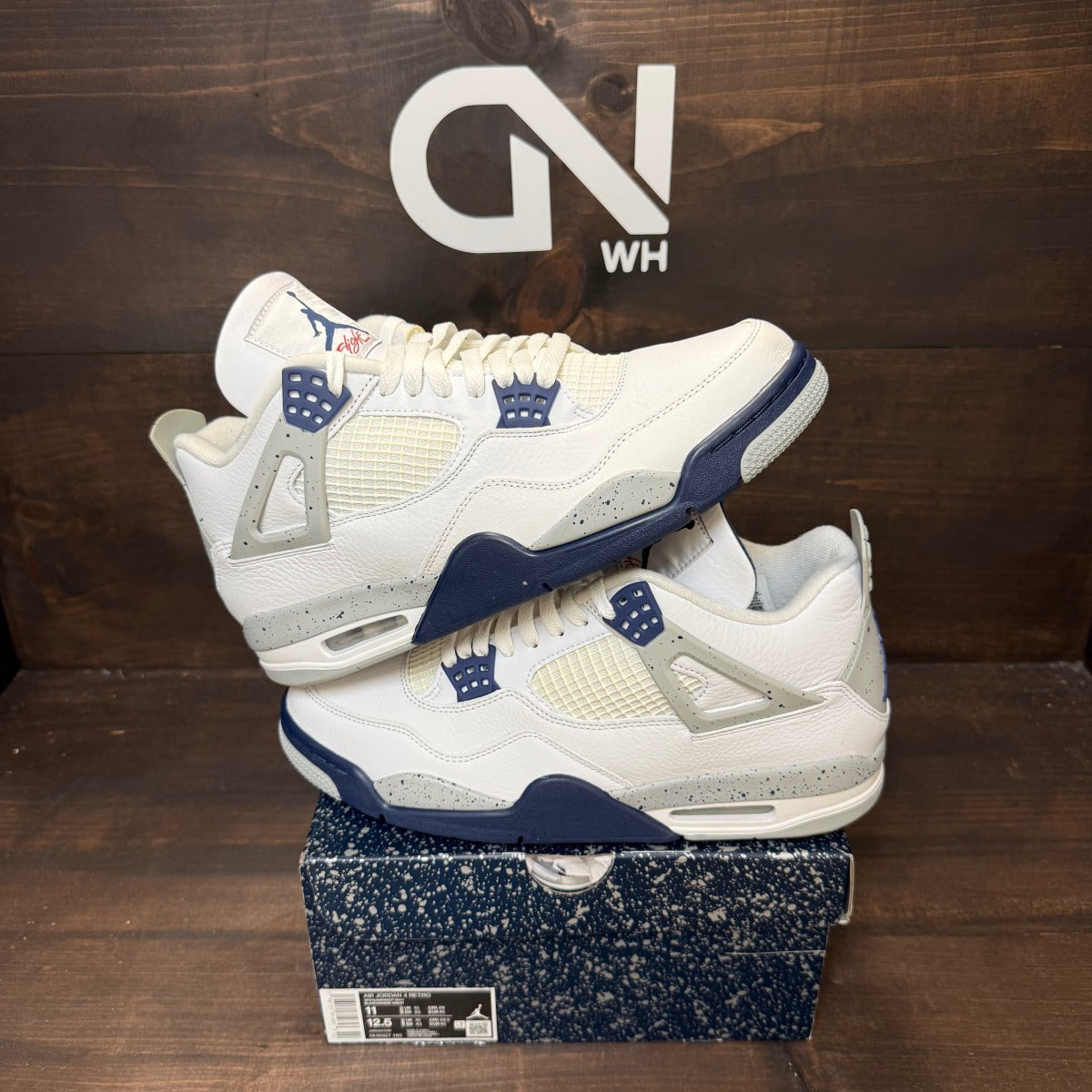 Jordan 4 Retro Midnight Navy - Image 1