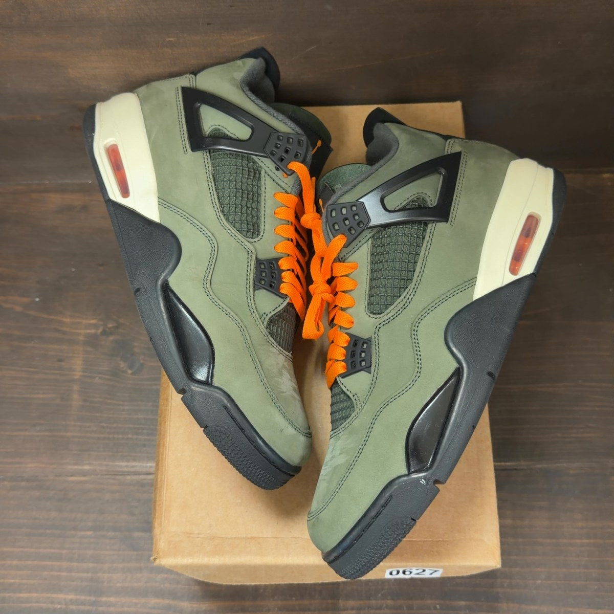 Jordan 4 Retro OG SP Undefeated (2025) Size 11 (Pre-Owned) - Image 2