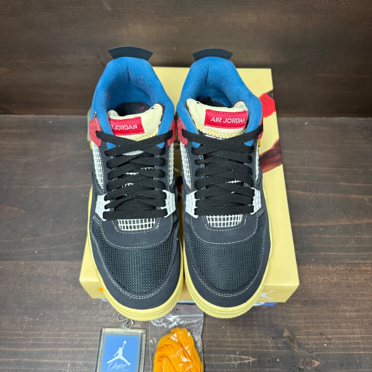 Jordan 4 Retro Union Off Noir Size 8.5 (Pre-Owned) - back