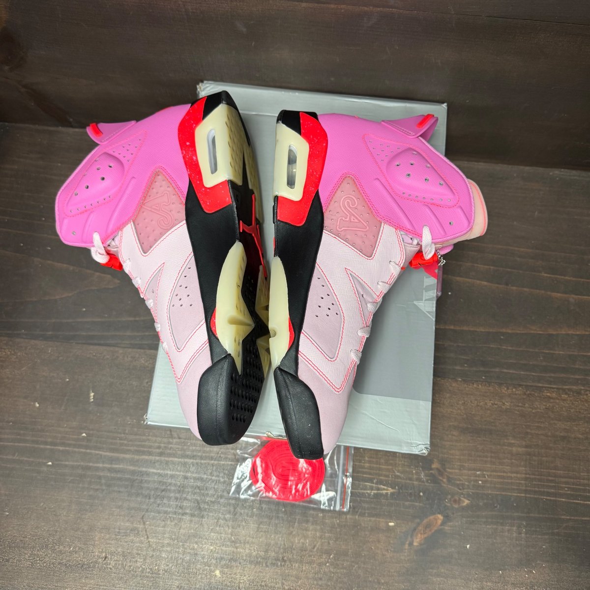 Jordan 6 Retro Awake NY Playful Pink Size 13 (Pre-Owned) - tag