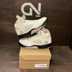 Jordan 5 Retro Medium Soft Pink Size 7.5 (Pre-Owned) - front