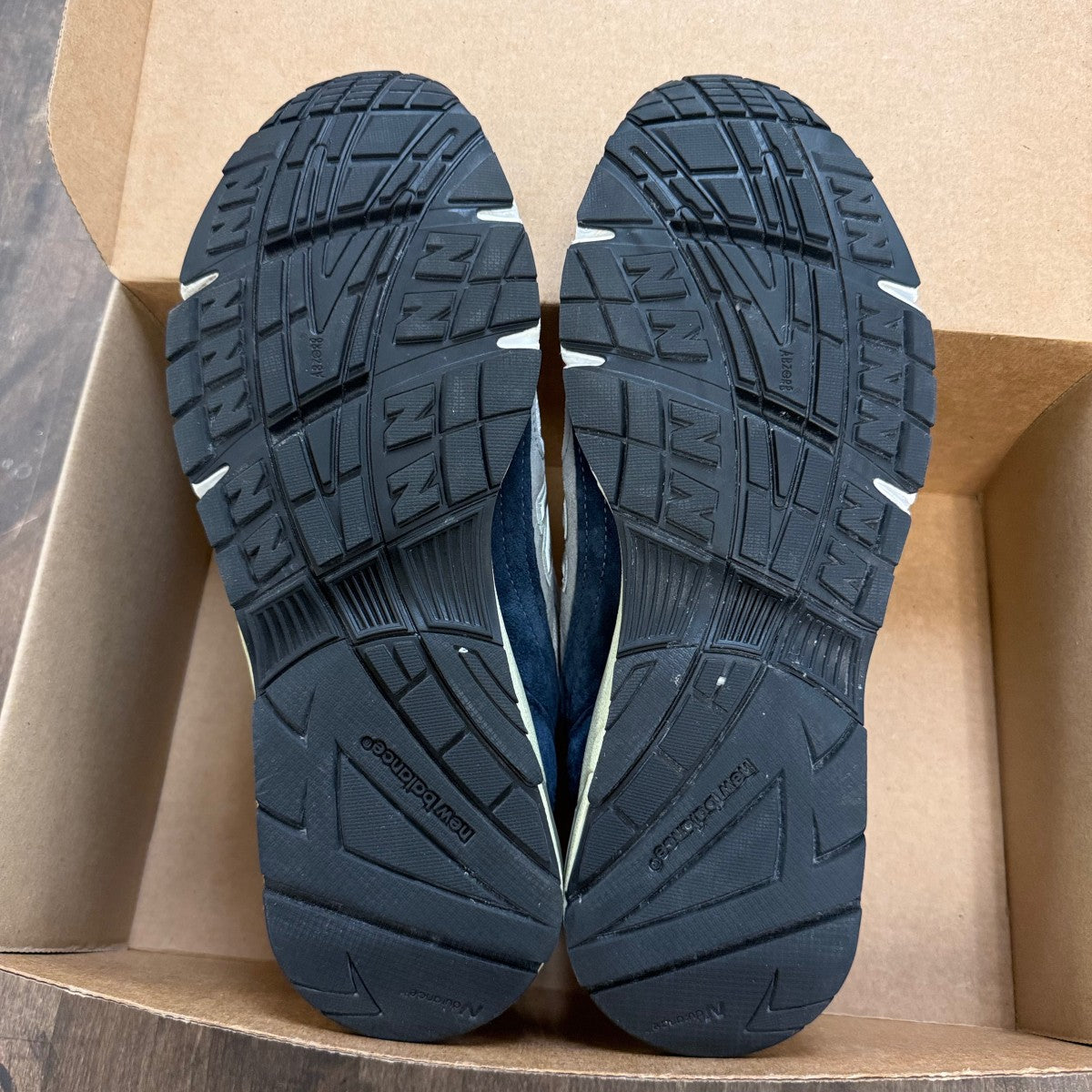 New Balance 991 Grey Navy Red Size 9.5 (Pre-Owned) - Image 6
