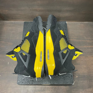 Jordan 4 Retro Thunder (2023) - Image 6