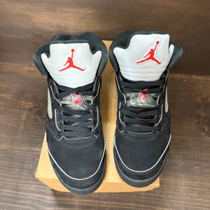 Jordan 5 Retro OG Black Metallic Reimagined Size 9.5 (Pre-Owned) - Image 3