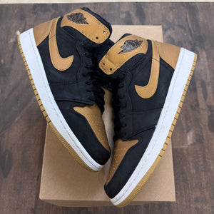 Jordan 1 Retro Melo PE Size 9 (Pre-Owned) - Image 1