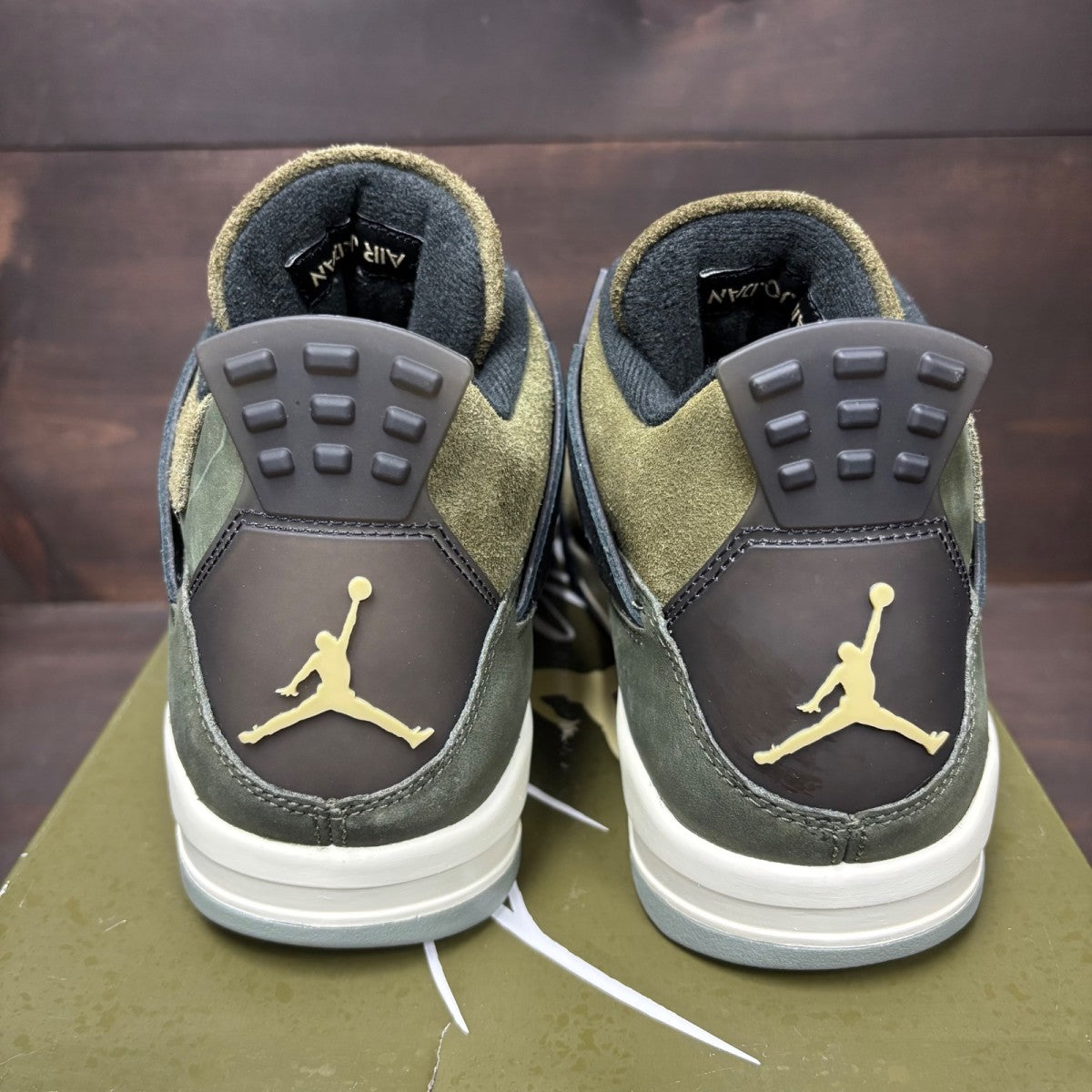 Jordan 4 Retro SE Craft Medium Olive Size 11.5 (Pre-Owned) - sole