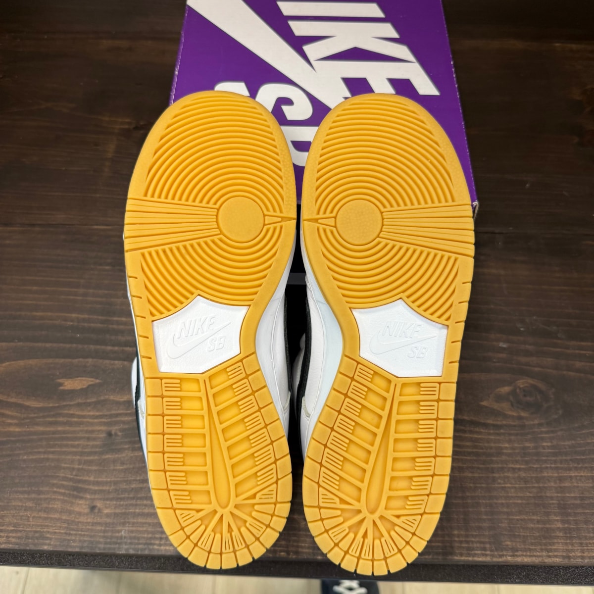 Nike SB Dunk Low Pro White Gum - Image 7