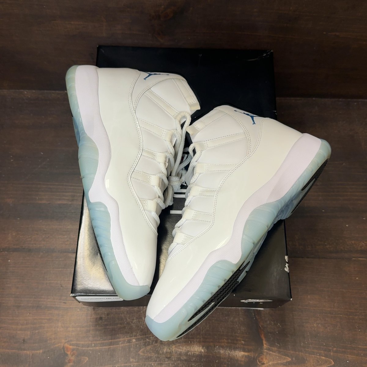 Jordan 11 Retro Legend Blue (2024) Size 10 (Pre-Owned) - back