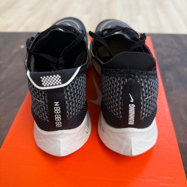 Nike Streakfly Black Metallic Gold Grain - Image 2