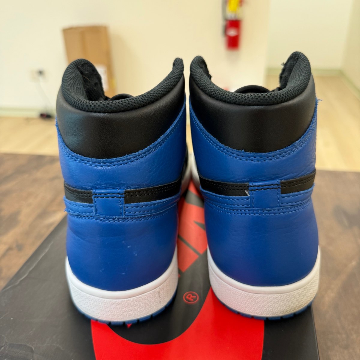 Jordan 1 Retro Royal (2017) - Image 3