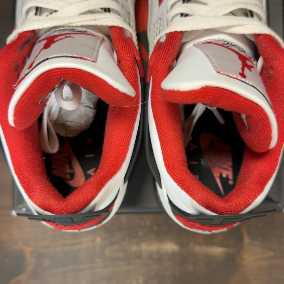 Jordan 4 Retro Fire Red (2020) Size 9 (Pre-Owned) - aux