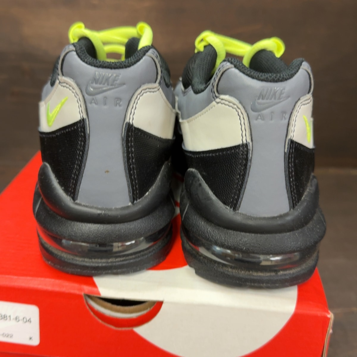 Nike Air Max 95 Black Volt (GS) - Image 5