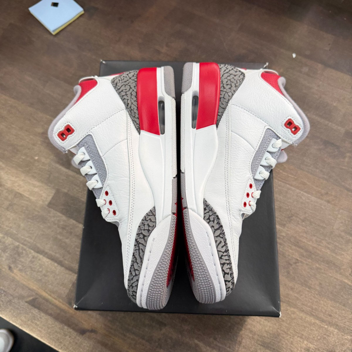 Jordan 3 Retro Fire Red (2022) Size 9 (Pre-Owned) - Image 3
