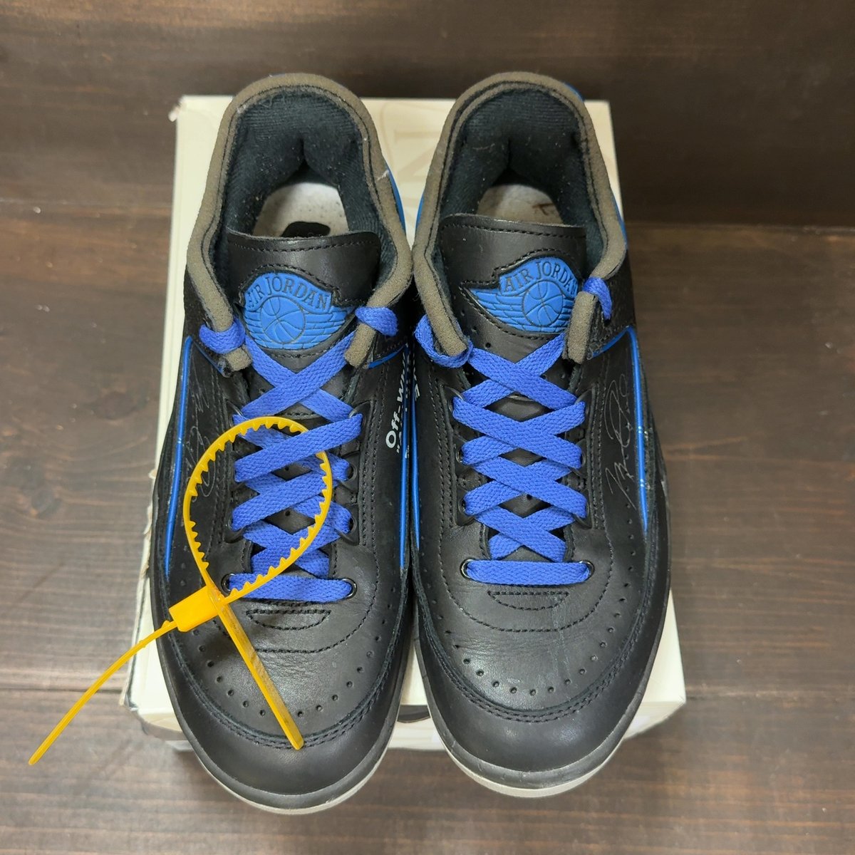 Jordan 2 Retro Low SP Off-White Black Blue Size 6 (Pre-Owned) - tag