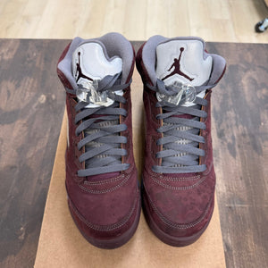 Jordan 5 Retro Burgundy (2023) (GS) Size 7Y (Pre-Owned) - Image 2