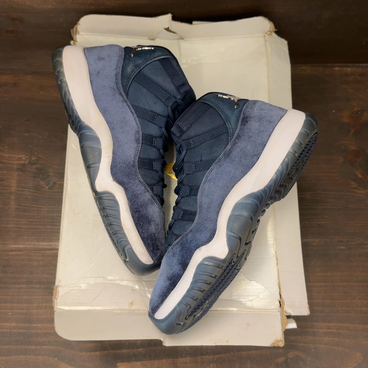 Jordan 11 Retro Midnight Navy (Women's) Size 9W (Pre-Owned) - back