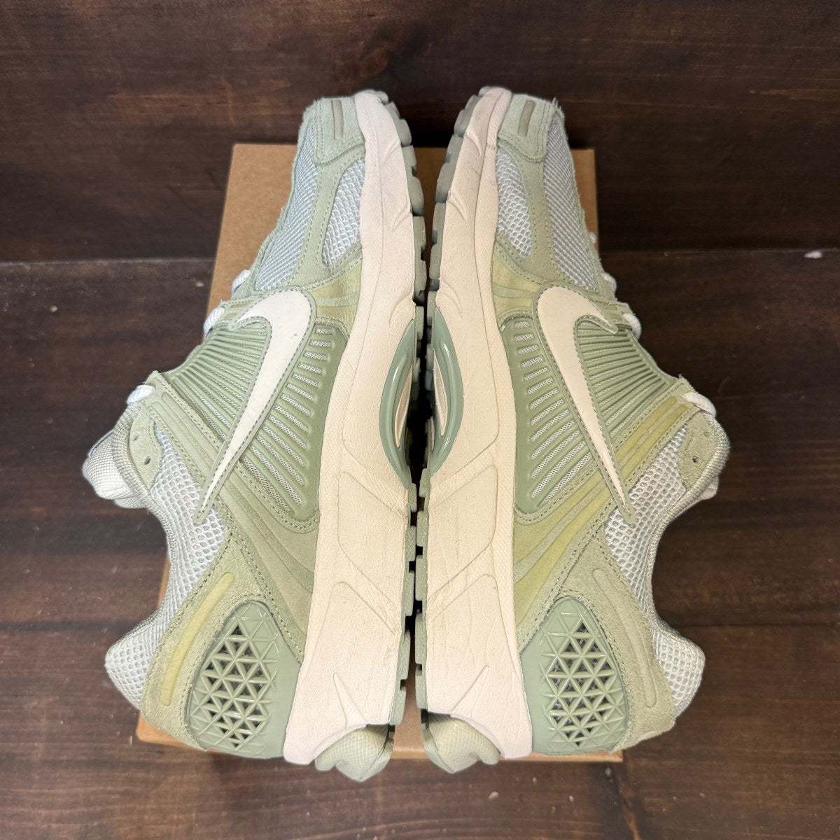 Nike Zoom Vomero 5 Jade Horizon Size 12 (Pre-Owned) - Image 5