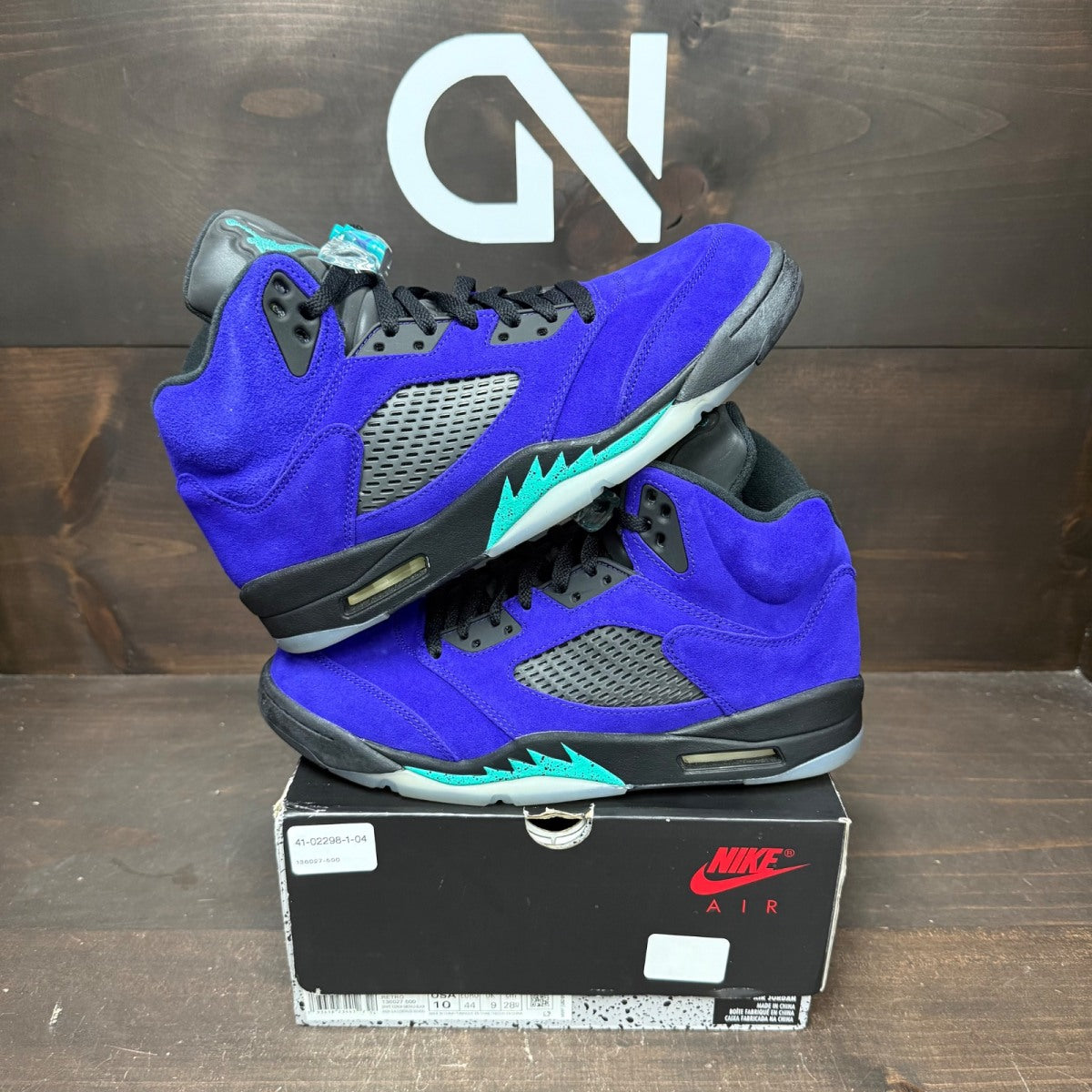 Jordan 5 Retro Alternate Grape - Image 1