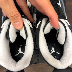 Jordan 4 Retro Fear (2024) - Image 4