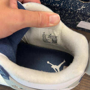 Jordan 4 Retro Midnight Navy Size 11 (Pre-Owned) - aux