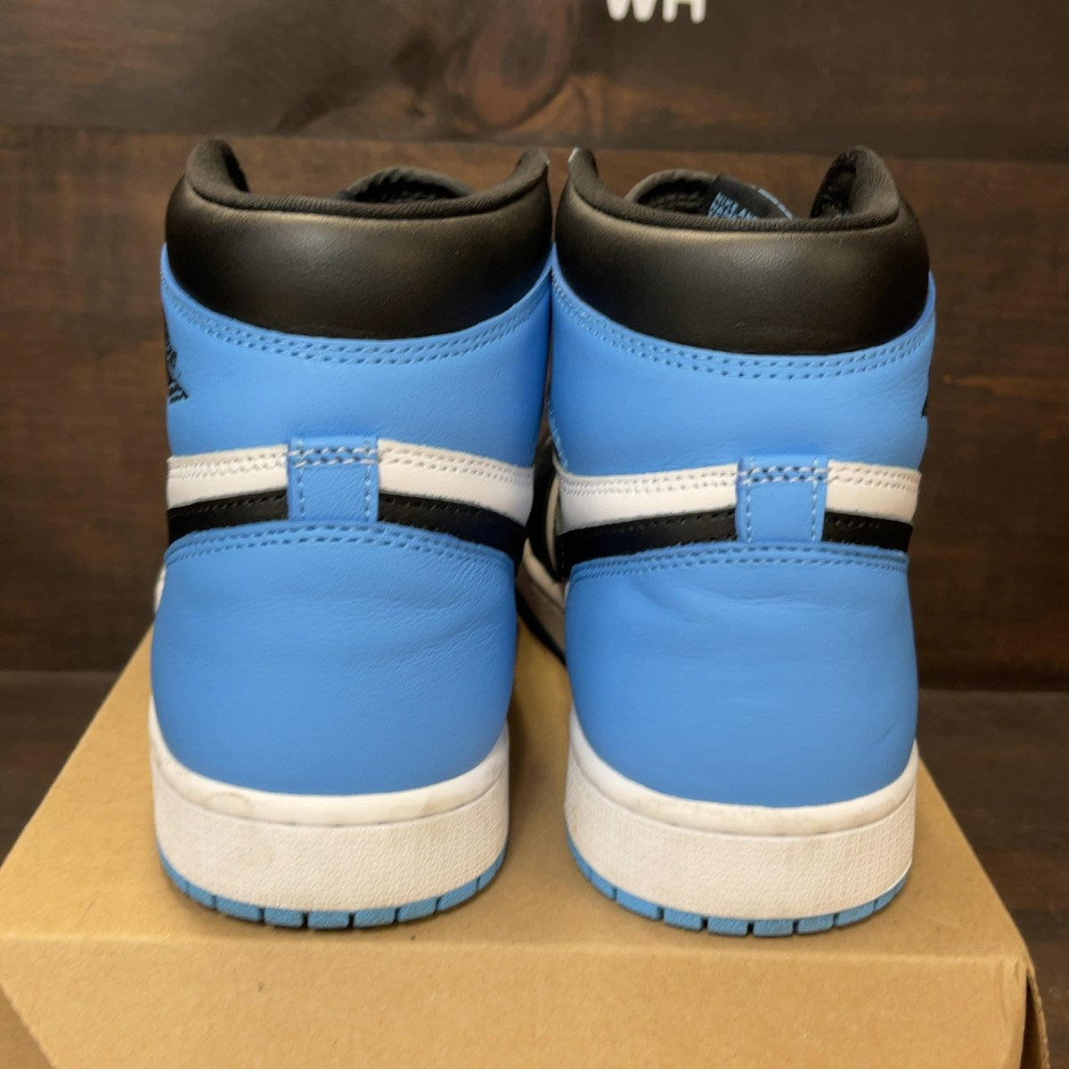 Jordan 1 Retro High OG UNC Toe Size 9.5 (Pre-Owned) - Image 5