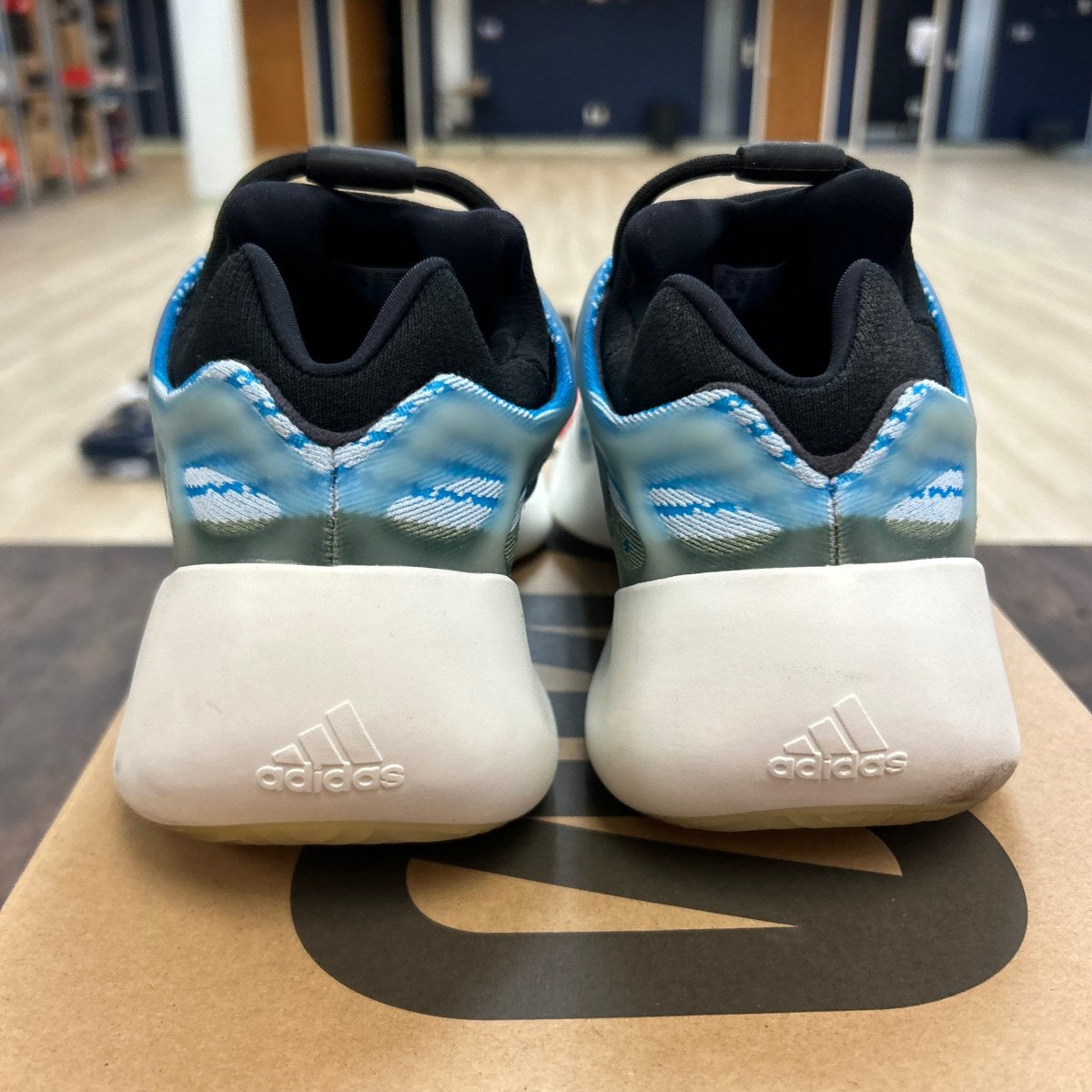 adidas Yeezy 700 V3 Arzareth - Image 4
