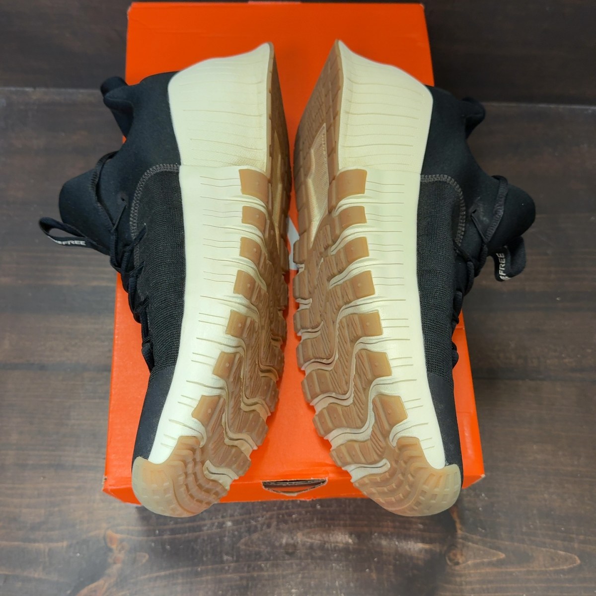 Nike Free Metcon 6 Black Gum Light Brown Size 11.5 (Pre-Owned) - Image 4