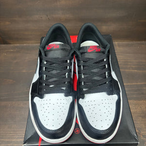 Jordan 1 Retro Low OG Black Toe (2023) Size 10 (Pre-Owned)