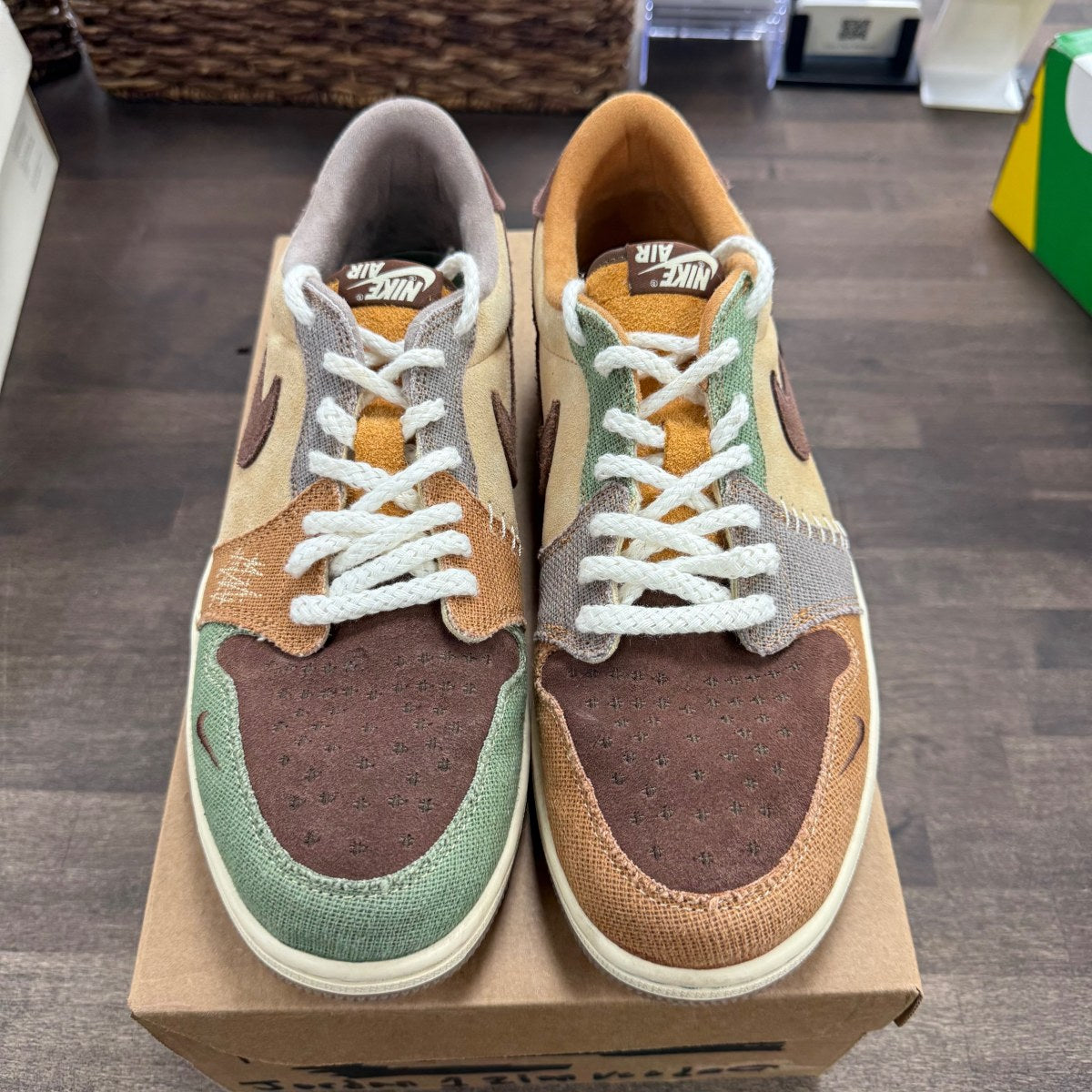 Jordan 1 Retro Low OG Zion Williamson Voodoo Size 11.5 (Pre-Owned) - Image 3