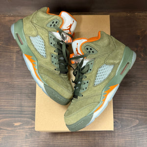 Jordan 5 Retro Olive (2024) (GS) Size 7Y (Pre-Owned) - Image 2