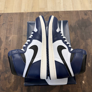 Jordan 1 Retro High OG Midnight Navy - Image 4