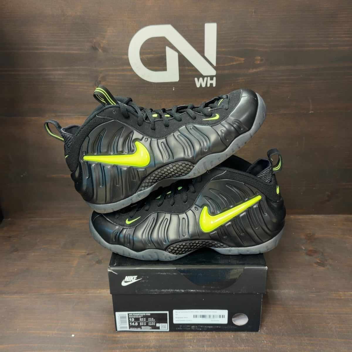 Nike Air Foamposite Pro Black Voltage Yellow Size 13 (Pre-Owned) - front