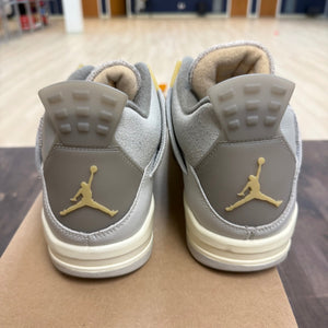 Jordan 4 Retro SE Craft Photon Dust Size 13 (Pre-Owned) - Image 5