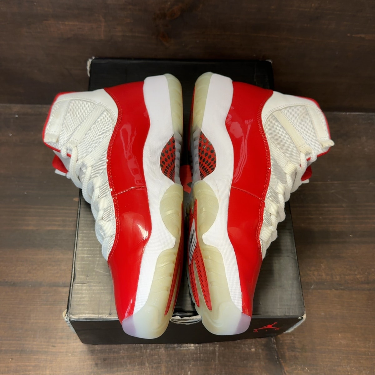 Jordan 11 Retro Cherry (2022) Size 9 (Pre-Owned) - Image 4