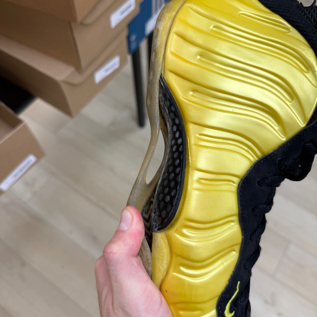 Nike Air Foamposite One Electrolime Size 10.5 (Pre-Owned) - Image 7
