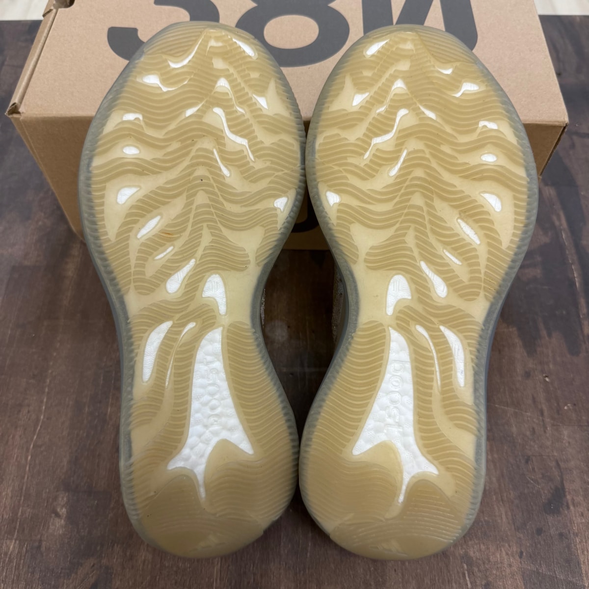 adidas Yeezy Boost 380 Pepper Size 12 (Pre-Owned) - Image 5